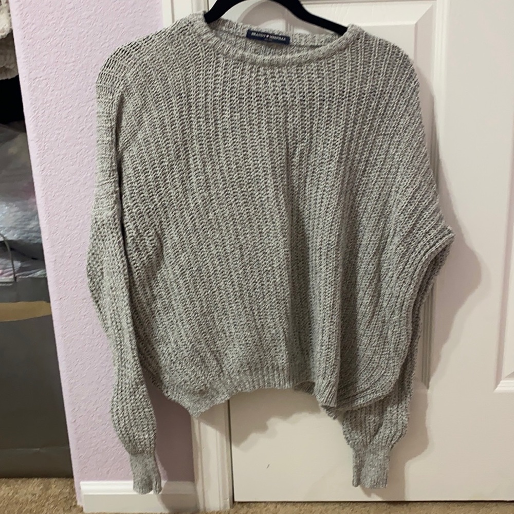 Brandy Melville grey sweater